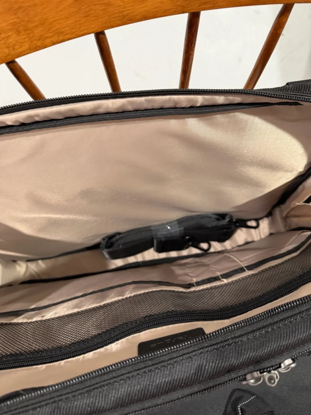 Targus Mobile Elite Black Travel Bag and Laptop Briefcase
